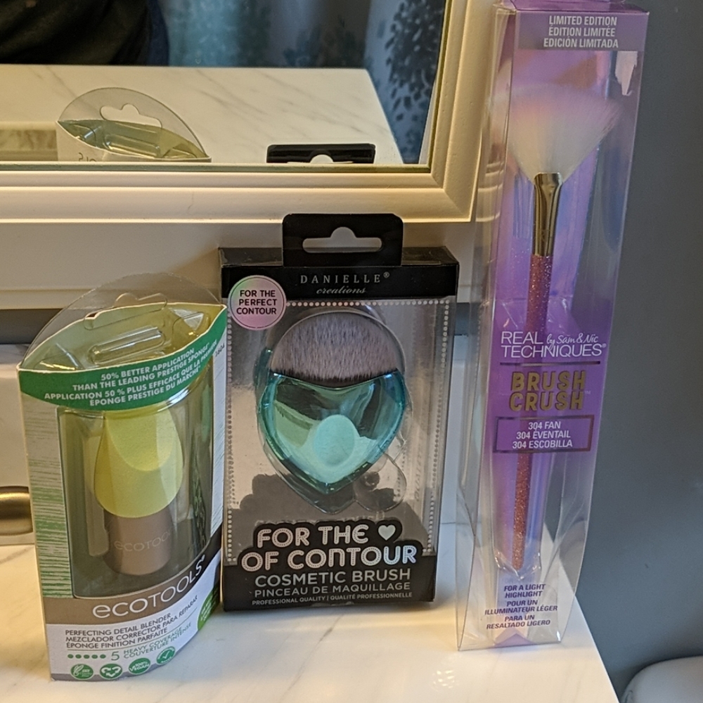 Bundle NIB Makeup Brushes EcoTools Real Techniques